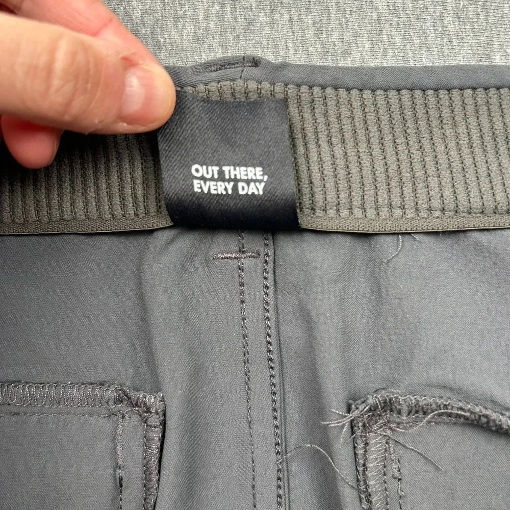 REI Co-op Flat Front Shorts Mens 34 Gray 9